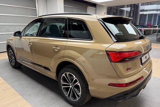 Q7 45 TFSI quattro tiptronic 2.0 AT 4WD (252 л.с.) фото 3