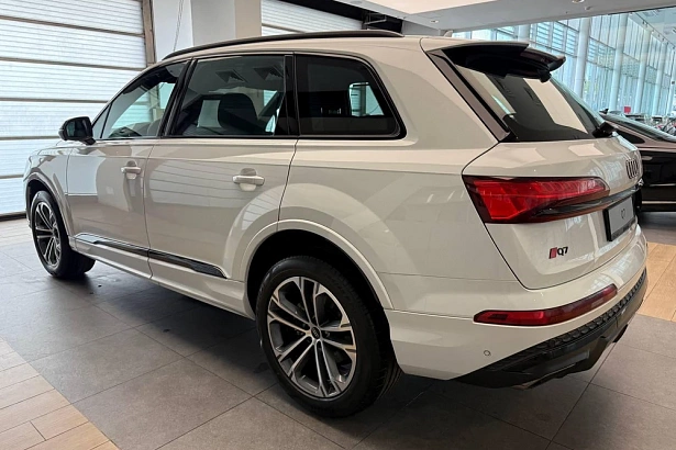 Q7 45 TFSI quattro tiptronic 2.0 AT 4WD (252 л.с.) фото 3