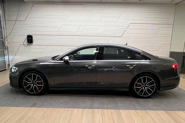 S8 S8 TFSI 4.0 AT 4WD (571 л.с.) фото 6