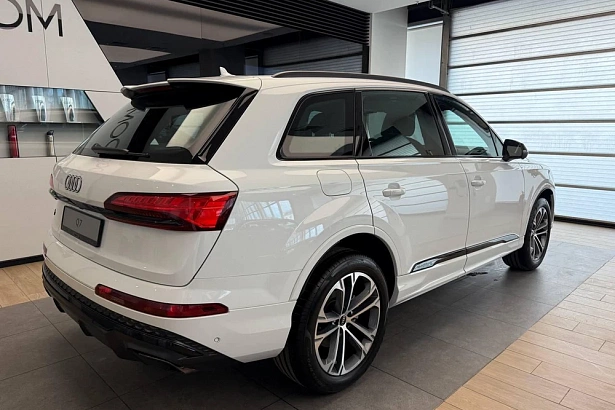 Q7 45 TFSI quattro tiptronic 2.0 AT 4WD (252 л.с.) фото 6
