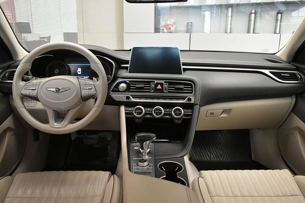 G70 Advance 2.0 AT 4WD (197 л.с.) фото 8