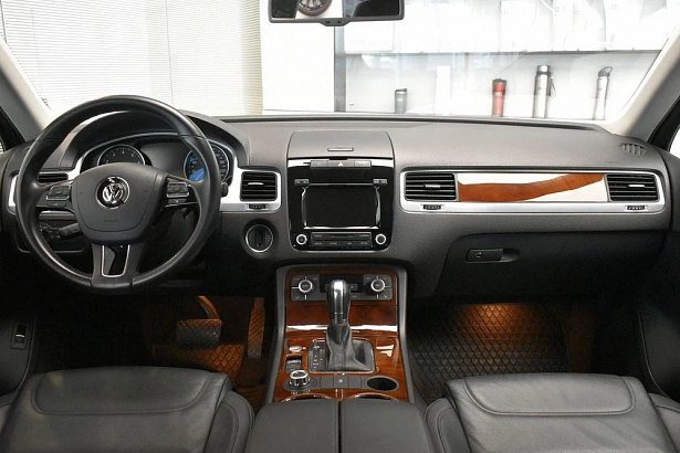 Touareg Base 3.6 AT 4WD (249 л.с.) фото 8