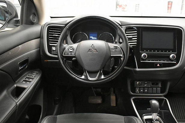 Outlander Instyle 2.0 CVT 4WD (146 л.с.) фото 8