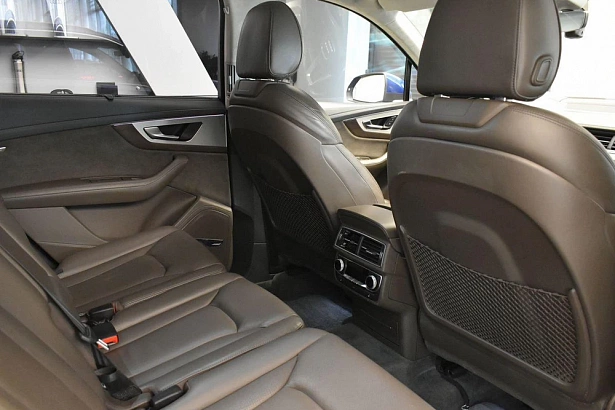 Q7 Sport 3.0d AT 4WD (249 л.с.) фото 11