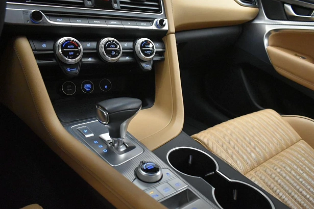 G70 Supreme 2.0 AT 4WD (197 л.с.) фото 26