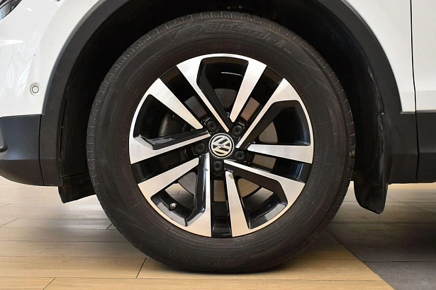 Tiguan Connect Plus 1.4 AMT 4WD (150 л.с.) фото 27