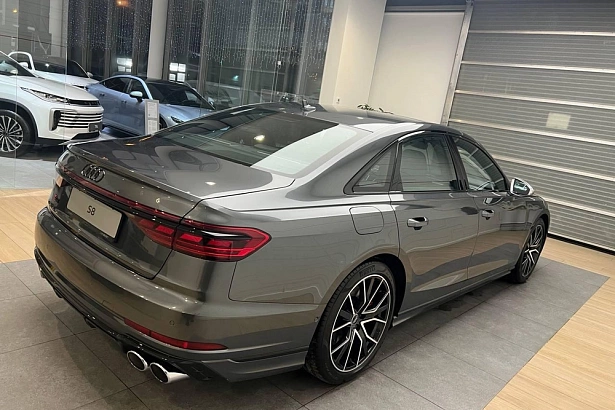 S8 S8 TFSI 4.0 AT 4WD (571 л.с.) фото 11