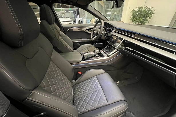 S8 S8 TFSI 4.0 AT 4WD (571 л.с.) фото 20