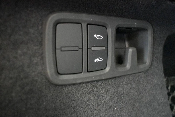 Q8 50 TDI 3.0d AT 4WD (286 л.с.) фото 34