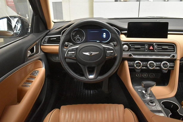 G70 Supreme 2.0 AT 4WD (197 л.с.) фото 14