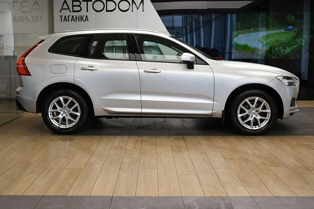 XC60 Импульс / Momentum 2.0 AT 4WD (249 л.с.) фото 6