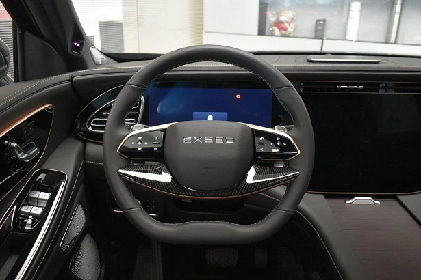 VX Президент 7 мест 2.0 AT 4WD (249 л.с.) фото 8