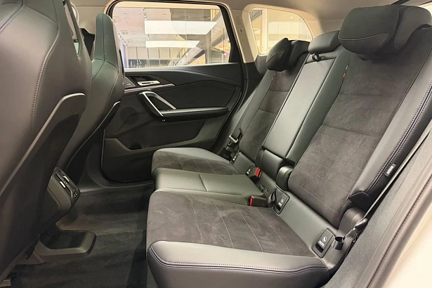 X1 xDrive25Li 2.0 AMT 4WD (204 л.с.) фото 16