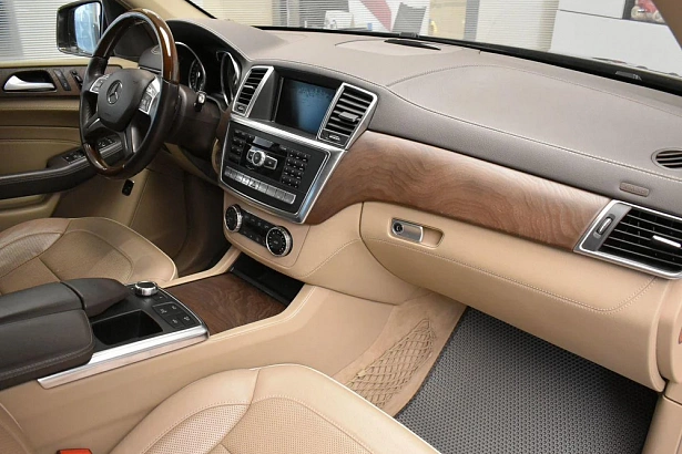 M-Класс Особая серия 350 3.0d AT 4Matic (249 л.с.) фото 24