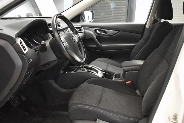 X-Trail SE 2.0 CVT (144 л.с.) фото 10