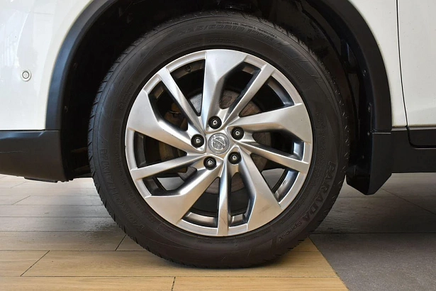 X-Trail LE Top 2.5 CVT 4WD (171 л.с.) фото 26