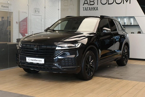 Touareg Status 3.0d AT 4WD (249 л.с.) фото 1
