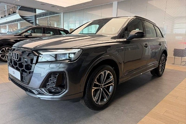 Q7 45 TFSI quattro tiptronic 2.0 AT 4WD (252 л.с.) фото 1