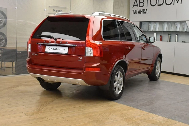 XC90 Base 2.5 AT 4WD (5 мест) (210 л.с.) фото 5