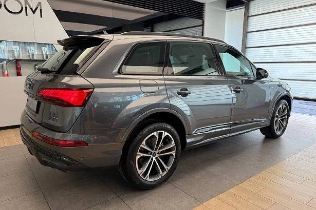 Q7 45 TFSI quattro tiptronic 2.0 AT 4WD (252 л.с.) фото 6