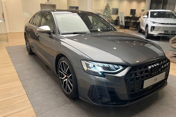 S8 S8 TFSI 4.0 AT 4WD (571 л.с.) фото 3