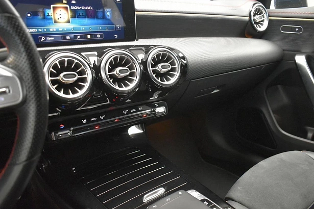 CLA Sport 250 2.0 AMT 4Matic (224 л.с.) фото 25