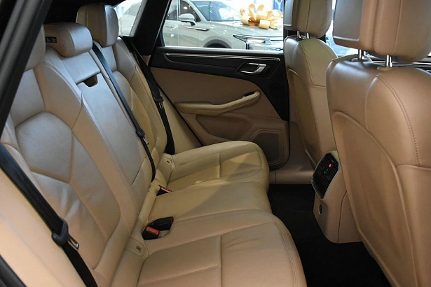 Macan Base 2.0 AMT 4WD (252 л.с.) фото 12