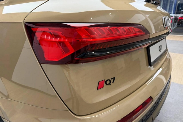 Q7 45 TFSI quattro tiptronic 2.0 AT 4WD (252 л.с.) фото 12