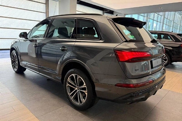 Q7 45 TFSI quattro tiptronic 2.0 AT 4WD (252 л.с.) фото 3