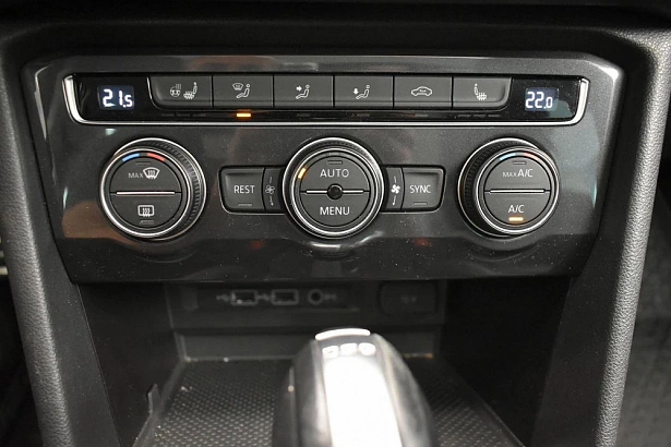 Tiguan Connect Plus 1.4 AMT 4WD (150 л.с.) фото 23
