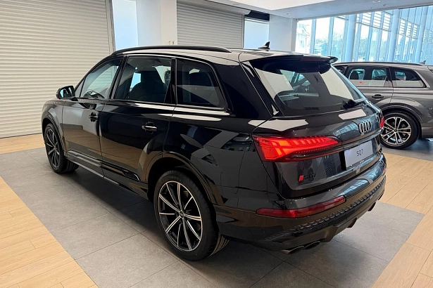 SQ7 TFSI Tiptronic 4.0 AT 4WD (507 л.с.) фото 3