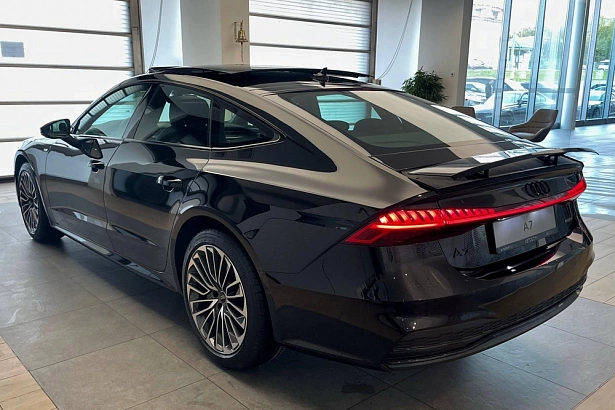 A7 45 TFSI quattro S tronic 2.0 AMT 4WD (245 л.с.) фото 3