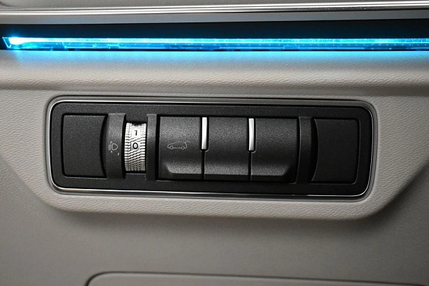 X70 PLUS Luxury 1.6 AMT (190 л.с.) фото 21