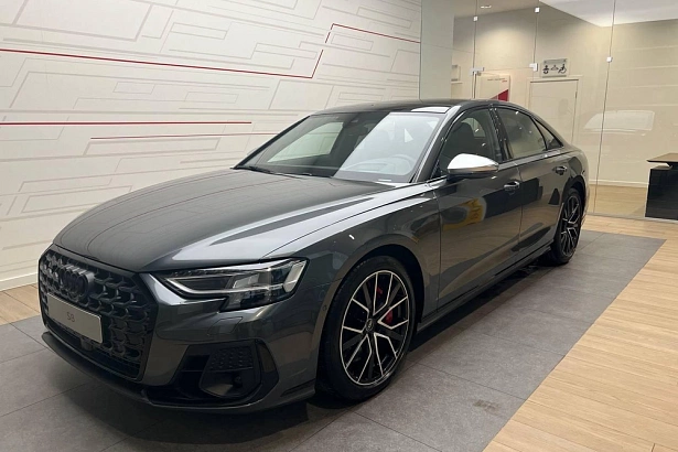 S8 S8 TFSI 4.0 AT 4WD (571 л.с.) фото 1