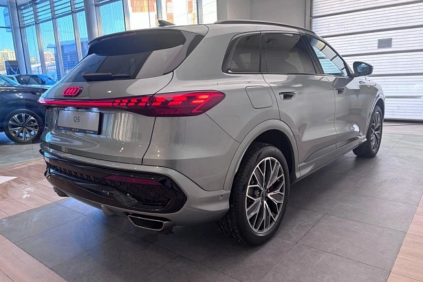 Q5 40 TFSI Quattro 2.0 AMT 4WD (204 л.с.) фото 1