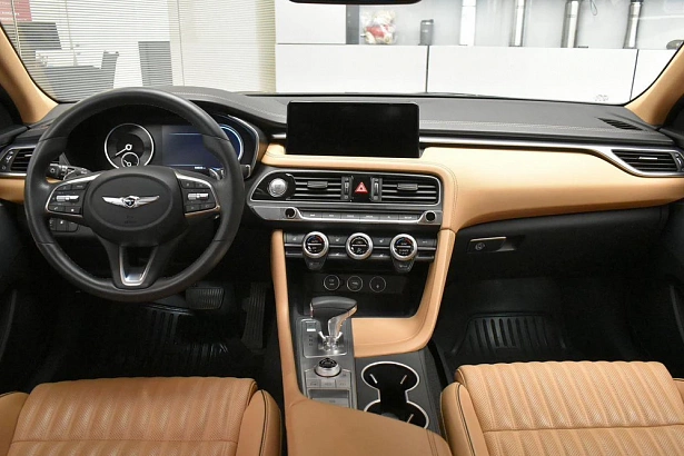G70 Supreme 2.0 AT 4WD (197 л.с.) фото 8