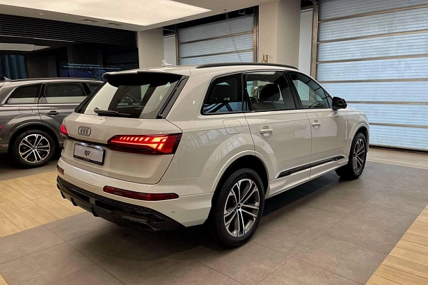 Q7 45 TFSI quattro tiptronic 2.0 AT 4WD (252 л.с.) фото 5