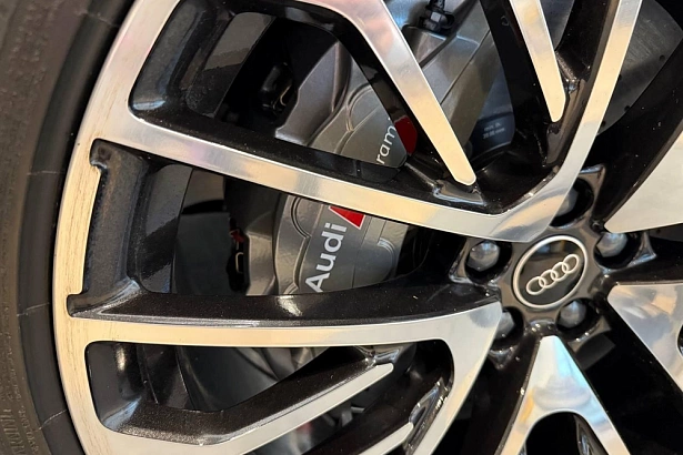 SQ8 SQ8 TFSI 4.0 AT 4WD (507 л.с.) фото 30