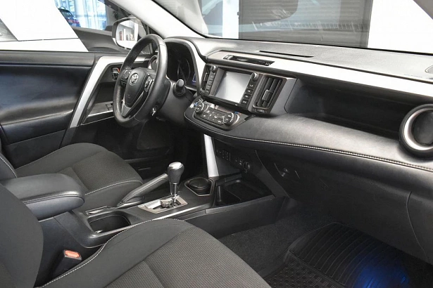 RAV4 Комфорт плюс 2.0 CVT 4WD (146 л.с.) фото 10