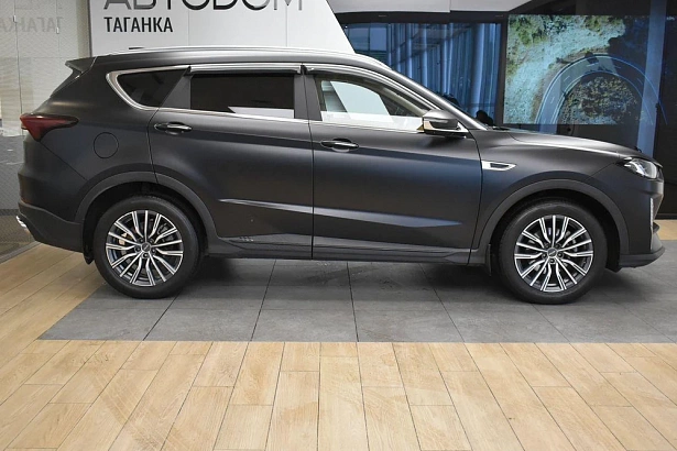 X70 PLUS Luxury 1.6 AMT (190 л.с.) фото 6