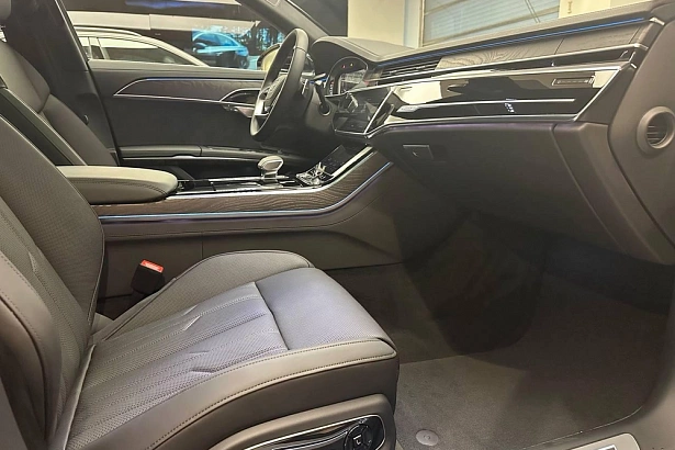 A8 55 TFSI quattro tiptronic 3.0 AT 4WD (340 л.с.) фото 10